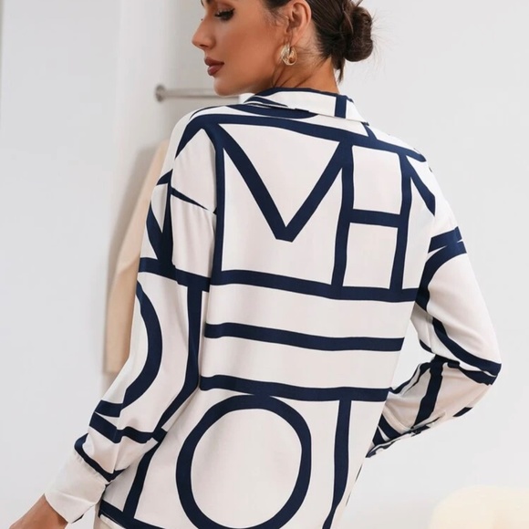 Geo Print Lapel Collar Button Front Blouse - Picture 2 of 5